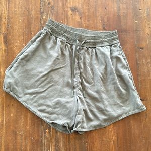 Lululemon high rise green shorts